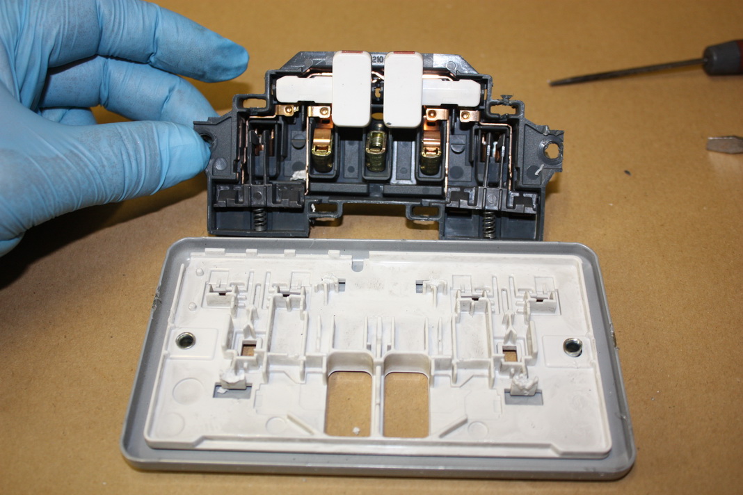 Examination of a dismantled socket